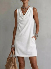 Robe courte col bénitier sans manches – vue principale – OmniForYou