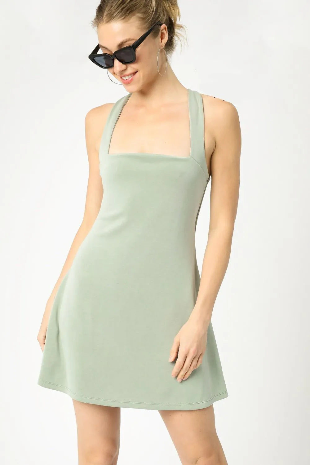 Umgee robe de sport dos croisé col carré – vue principale – OmniForYou