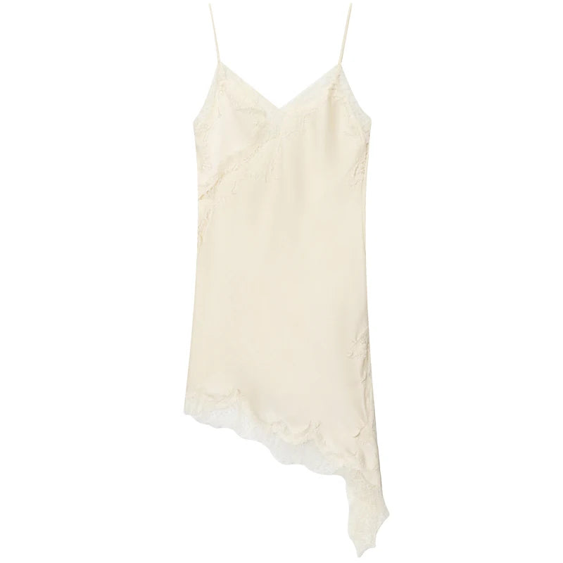 Robe Nuisette Dentelle – Coupe Asymétrique