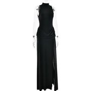Robe Longue Plissée – Col Monté, Épaule Dénudée, Fendue