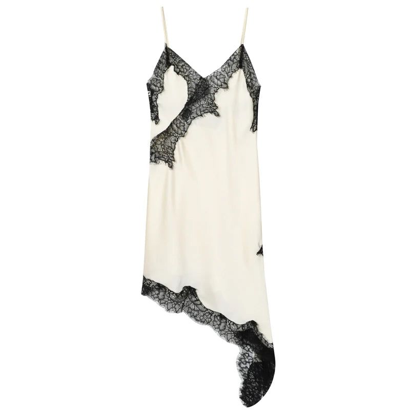 Robe Nuisette Dentelle – Coupe Asymétrique