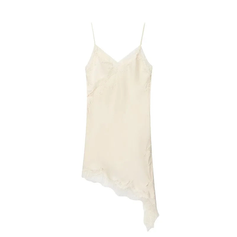 Robe Nuisette Satin – Dos Nu, Coupe Asymétrique