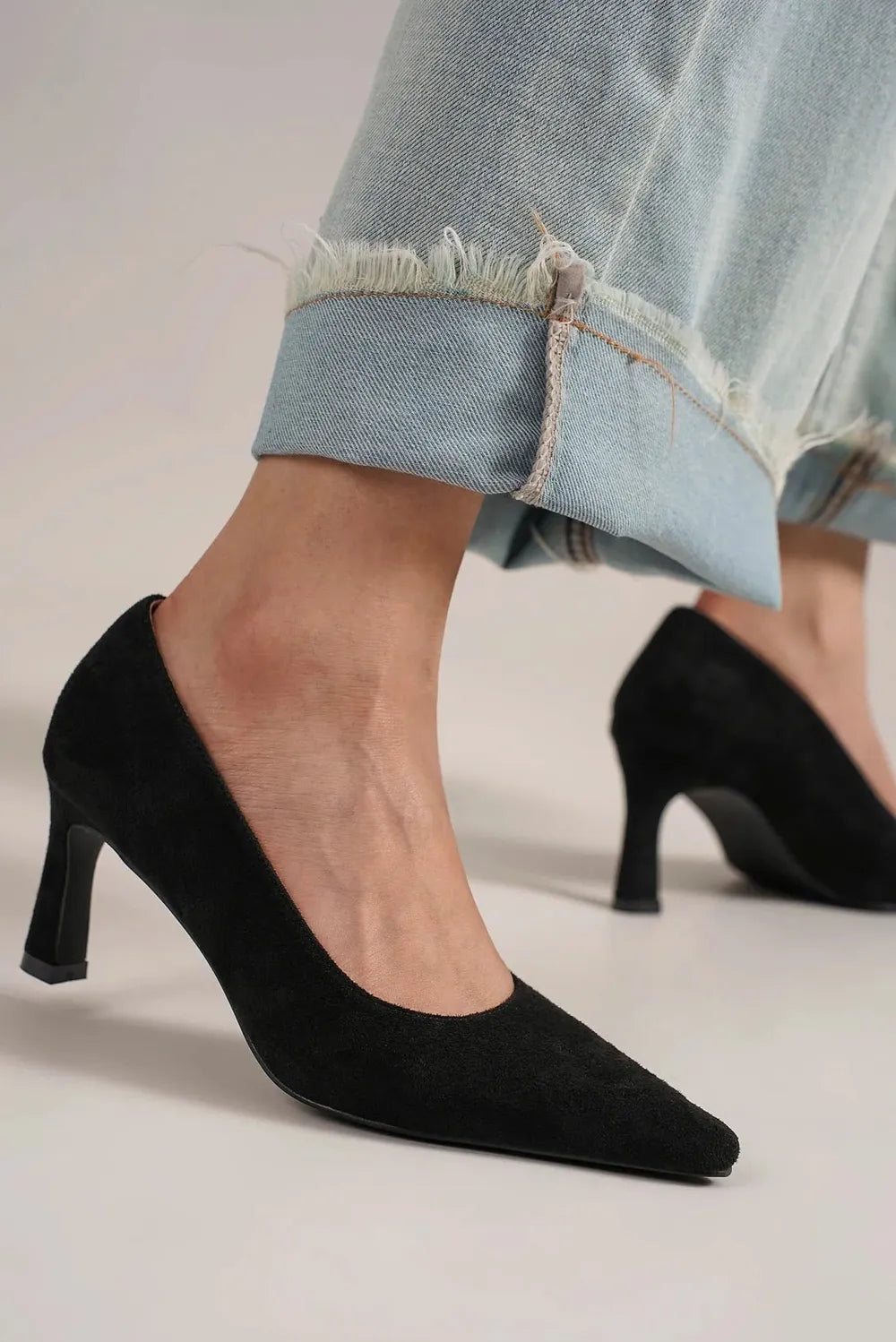 Escarpins bout pointu suédine Beast Fashion – vue principale – OmniForYou